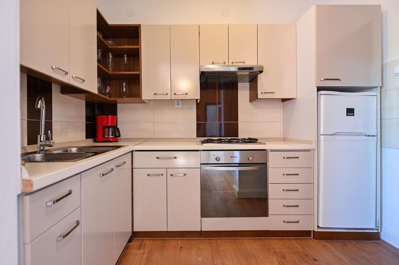 Apartmani Frleta ビビニェ エクステリア 写真