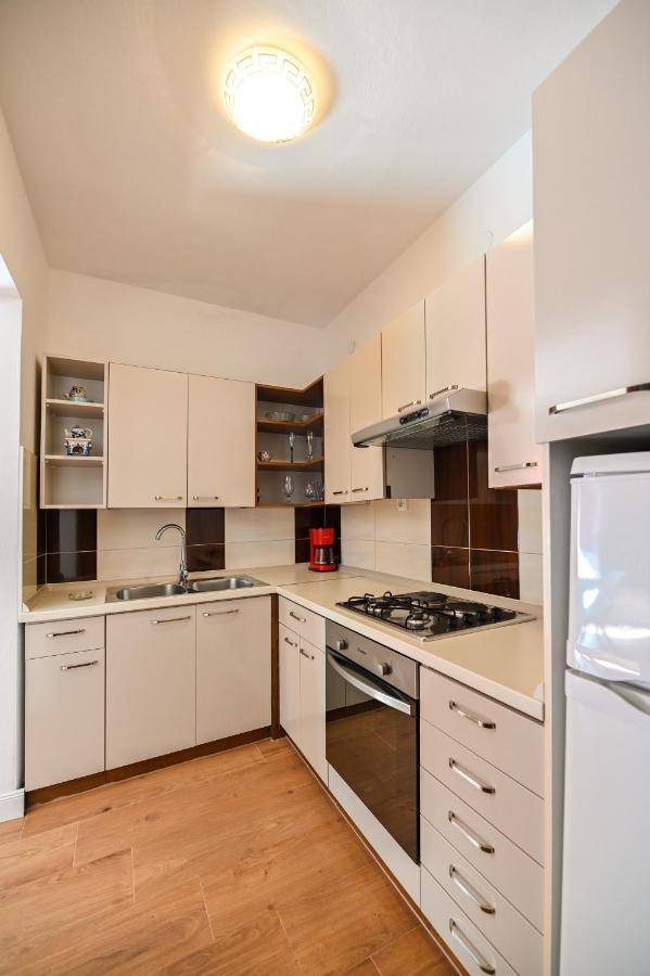 Apartmani Frleta ビビニェ エクステリア 写真